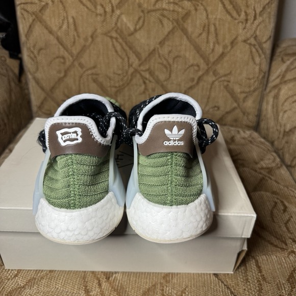 Size 6 - Adidas BBC Ice Cream x Pharrell x NMD Human Race Running Dog - Picture 6 of 9